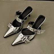 Closed-toe high heels <3 <3 Big button high heels 7 inch party heels Ha Mai store V1