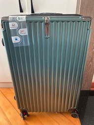 (只此一個)清倉  BIG SALE  28” 25-35kg large volume旅行箱行李喼旅行喼行李箱 合金料   baggage suitcase luggage  移民留學  $399o