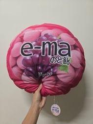 ❗【現貨】UHA 味覺糖 e-ma 葡萄味
紫色景品公仔抱枕 Cushion