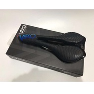 VELO VL-1747 Angel Fly Gel Infused Saddle Black