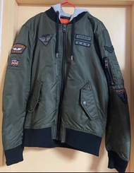 Superdry 軍綠色男裝外套 !!不議價!!