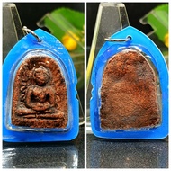 非常古老之出土五大古佛之-土质材质颂扣佛(一流的招财纳福佛牌有颂扣佛你不会受穷颂扣佛又叫富贵佛，为第一流的招财招福佛牌)已包好防水佛牌壳Very Old and Rare Nur Din Phra S