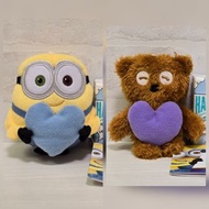 日版 Minions Bob & Tim 抱住心心 吊飾公仔 掛飾 掛件 吊件 毛公仔 Illumination 迷你兵團 Despicable Me 壞蛋獎門人 神偷奶爸 Minion Teddy 