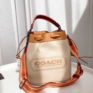 ❣️2⃣️色 Coach Field Bucket Bag 👜 100% New  尺寸：22.5*25cm