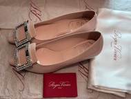Roger Vivier 正品❗️ Summer Sale ❗️超靚百搭裸色尖頭水晶扣女神矮踭鞋Size 34.5