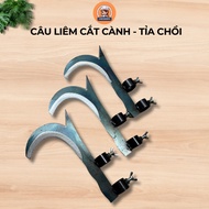 The worm picks coconuts, trims durian flowers, jackfruit flowers and trims young buds, picks fruit f