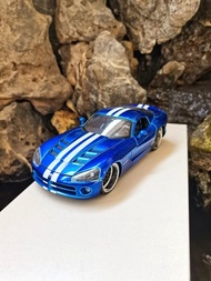 Jada Jada 1: 24 DODGE VIPER 2008 DODGE VIPER STR 10 Alloy Sports Car Model Ornaments
