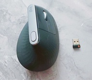 Logitech MX Vertical 無線滑鼠