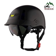 Motorcycle Helmet with Acoustic Goggles - GXT 02 Helmet