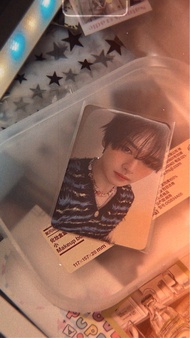 Lee know skz小卡