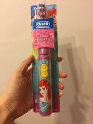 Oral b 兒童電動牙刷 (乾電池)
