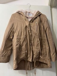 Global work 卡其色外套