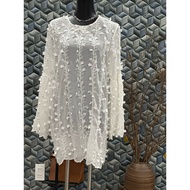 2hand dress.