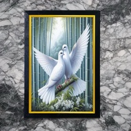 Beautiful white 2-bird picture wall decoration plus frame size 65 x 45 cm