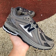 NB1906 Brown Gray Size: 36-45
Pure Original Version ️ New Balance 1906 Brown Gray Men Women Same Sty