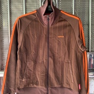 Tracktop adidas coklat list oren