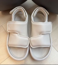 Converse 厚底涼鞋 白色