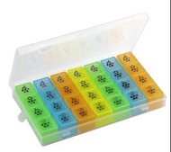 一星期藥盒 4x7排小格 28格藥盒 旅行方便 隨身方便 收納藥九盒 小物盒 Pills Medicine Case box