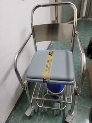 有輪沐浴便椅 Toilet seat chair for eldery