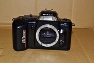 Kamera analog Nikon F401 body only pake baterai 4 biji AA body only