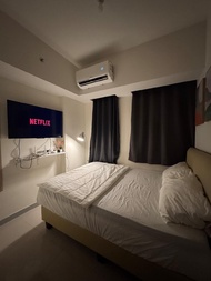 Osaka Resort @Osaka Apt PIK 2 with Smart 4K TV, Free Wifi, and Hot Water