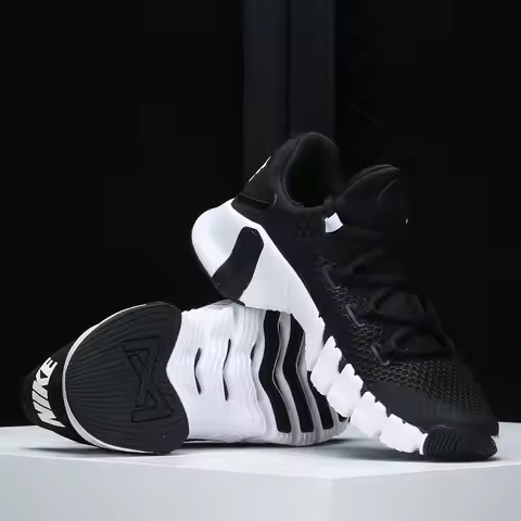 Nike Authentic Women's Free Metcon 4 Barefoot Breathable Cushioned Training Shoes CZ0596-010