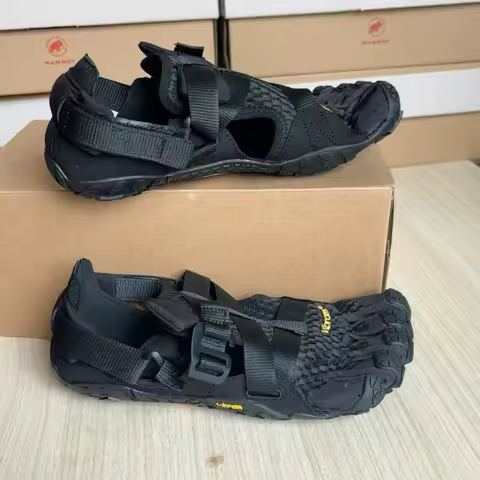 2025 New Squat Hard Pull Shoes for Men Women Black White Indoor Gym Shoes Unisex Luxury Brand Squat 