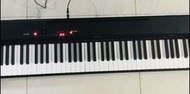 超慳位Casio 88keys 仿真鋼琴 px 160 digital piano 有輕重力感應。