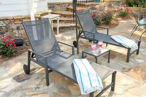 2 Pieces Outdoor Chaise Lounge Aluminum Patio Lounge Chair with Wheels and Armrests Outdoor Lounge R