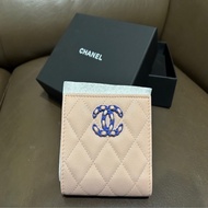 全新 尾牙獎品 chanel 對開淺粉短夾