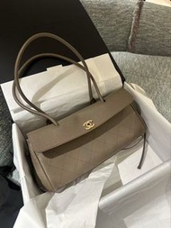 in store /Chanel 26A 大象灰法棍 / taupe