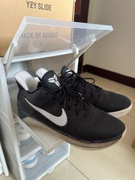 Kobe AD W 後有簽名