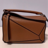 Loewe Puzzle Mini 經典焦糖色