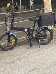 黑色摺疊單車 送外賣箱
