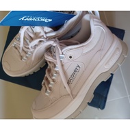 Discovery walking shoes - new arrival