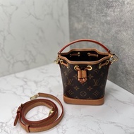 香緹國際精品 953 LV Nano小水桶包