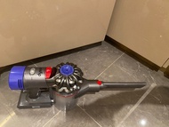 Dyson v8 吸塵機 新淨 配件齊 已清洗乾淨