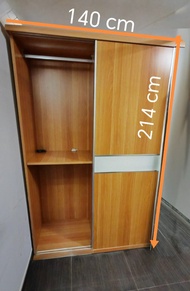 木色推拉門大衣櫃 140cm