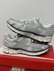 🔝Nike Air Zoom Vomero 5 銀白色 (Photon Dust)