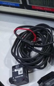 KEYENCE  หัวเซนเซอร์ ชนิด Reflective เฉพาะจุด ปรับขนาดลำแสงได้ LV-NH32  (มือสอง)
