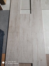 Granit motif kayu White Oakwood 15x60 Indogress KW Economy