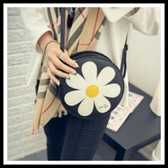 Ready stock 👑 ladies flower circle bag
