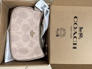 COACH 經典 Monogram 手挽袋