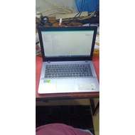 Laptop Asus Vivobook A442UR Core i5-8250u Generasi 8 Coffelake VGA