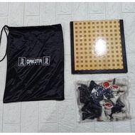 INTERNATIONAL STANDARD FOLDING CHESS