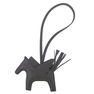 全新未使用愛馬仕 Rodeo PM 飛馬吊墜鑰匙扣，羊皮，Ardoise 色，W 印記，1902 年 [二手] 愛馬仕