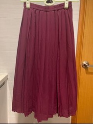 Uniqlo 酒紅色百褶裙