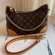 LV M45832花紋牛角包