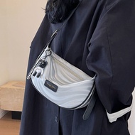 High-end Texture Niche Bag Female Bag 2023 All-Match Messenger Bag Fashion One-Shoulder Dumpling Bag 5.20
