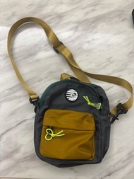 Moshi Ron 兩用袋(斜孭/背包)